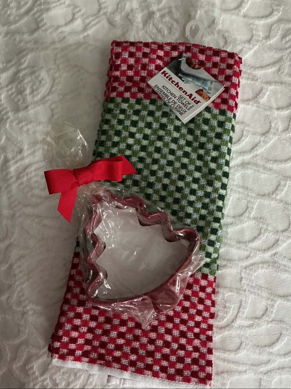 KitchenAid Red and Green Check Holiday Towel with Red Tree ceramic holder🎄 NEW